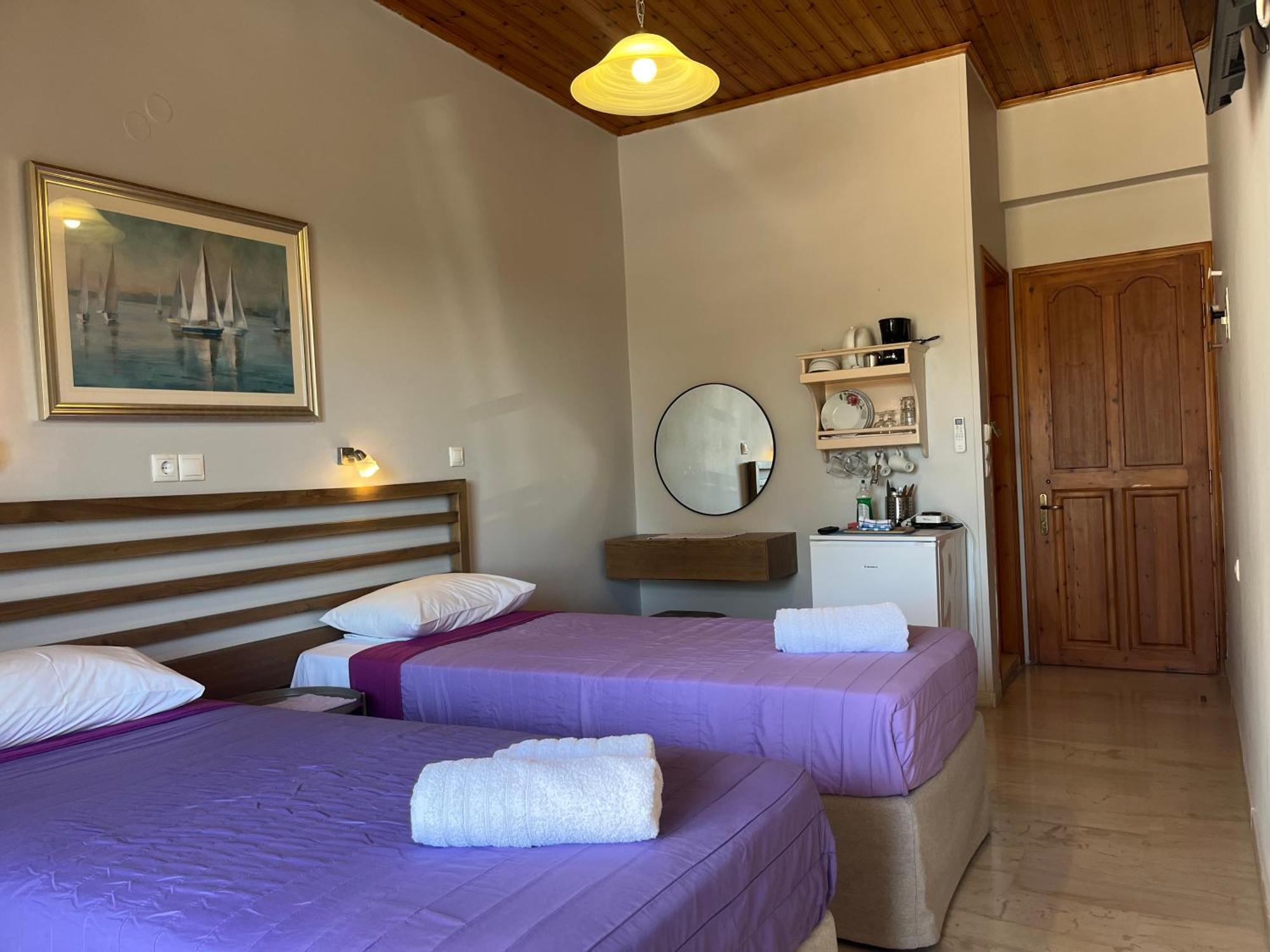George Studios Vasiliki Kamer foto