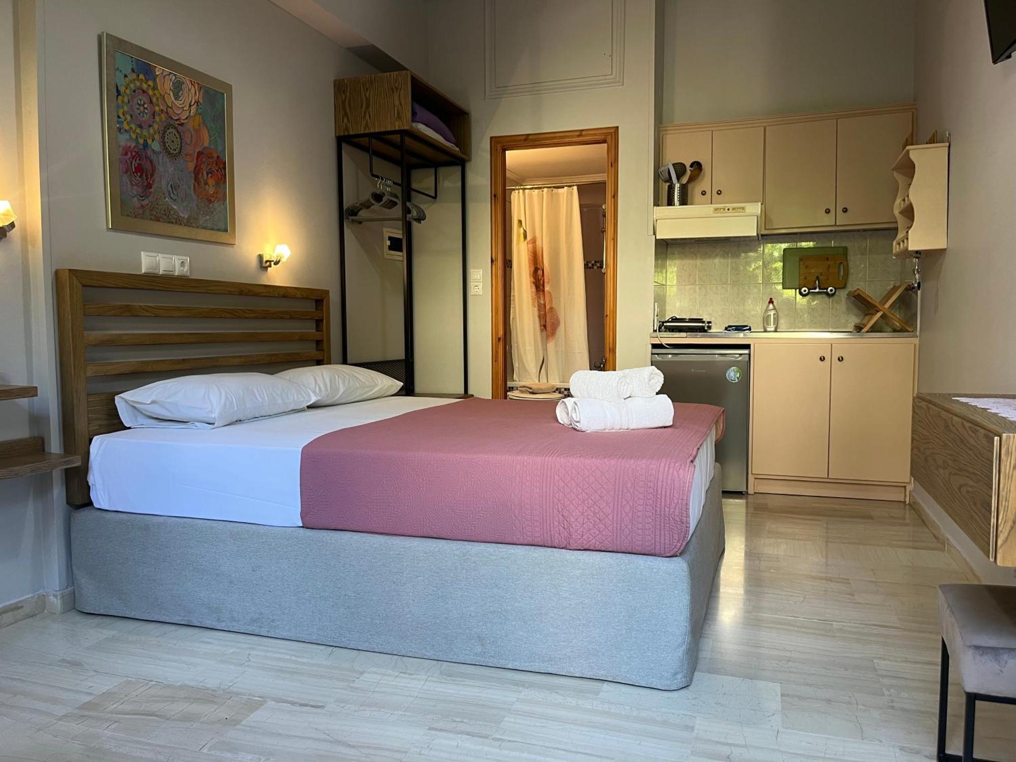 George Studios Vasiliki Kamer foto