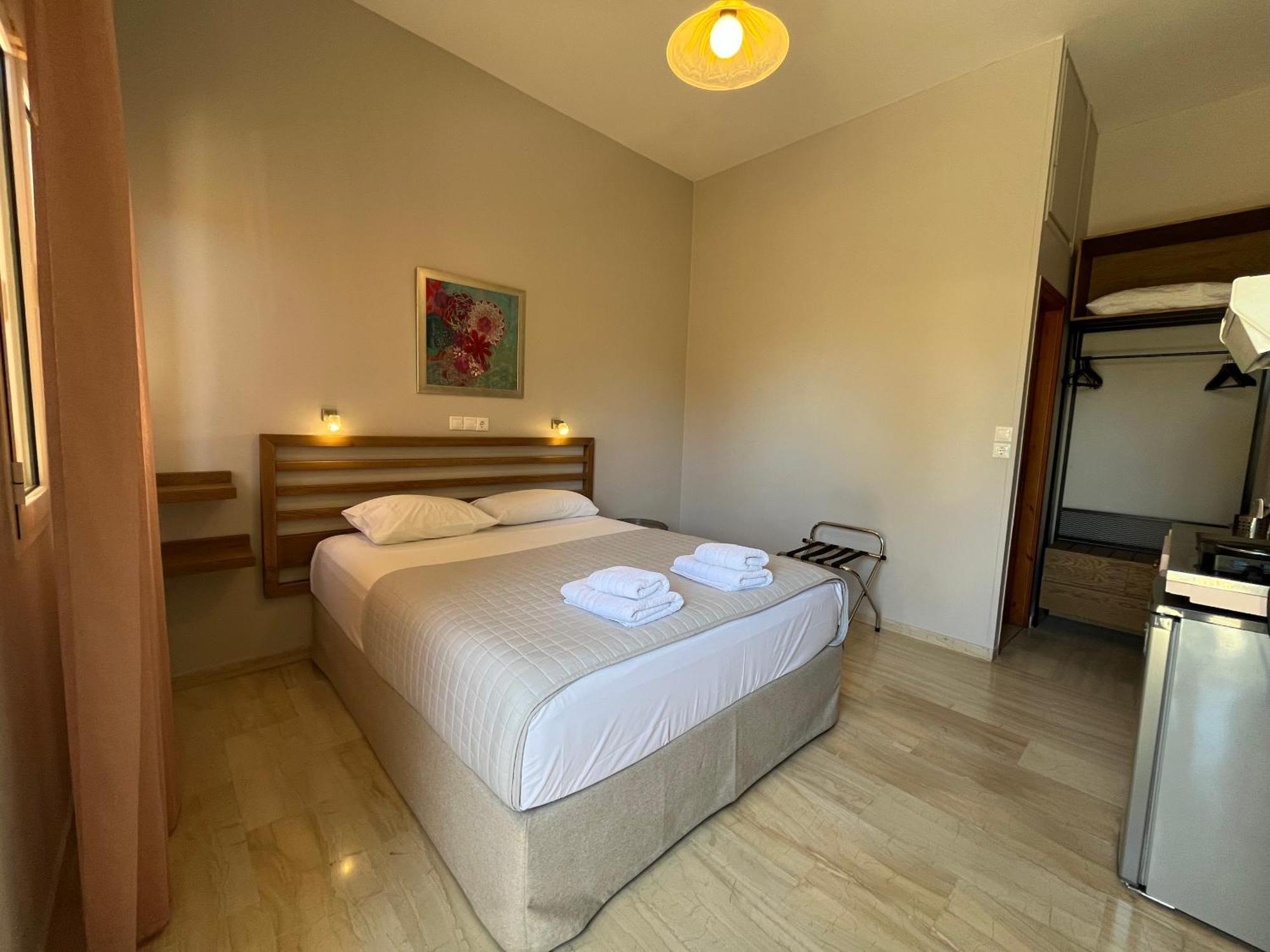 George Studios Vasiliki Kamer foto